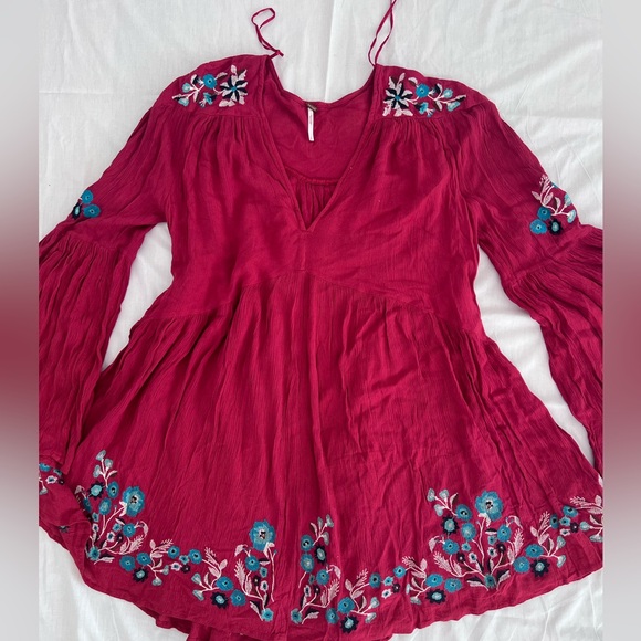 Free People Te Amo Floral Boho Mini Dress $148 Red Small V-neck Sheer Lined - Picture 3 of 5